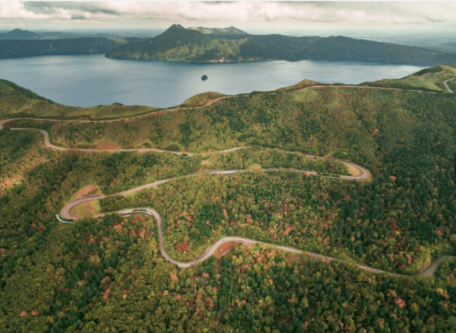 Par les creux et les&nbsp;collines